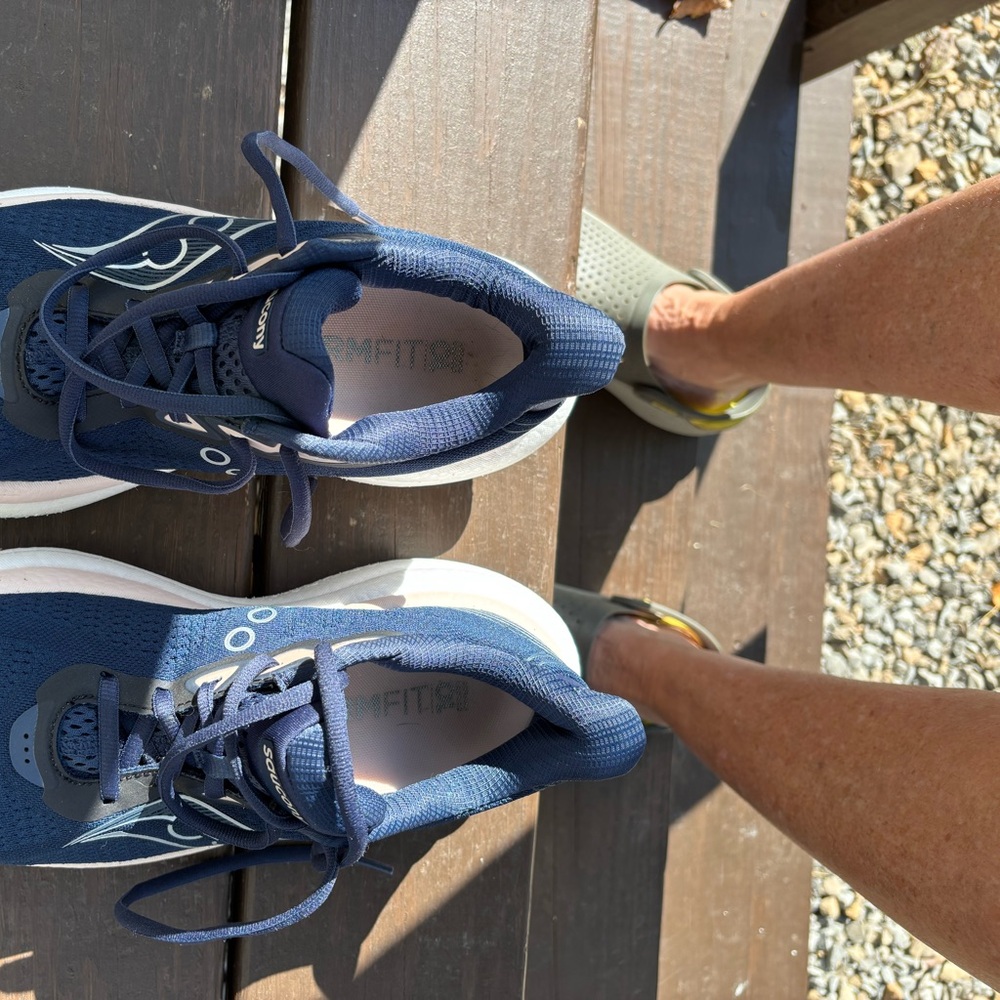Saucony Triumph Running Shoes.